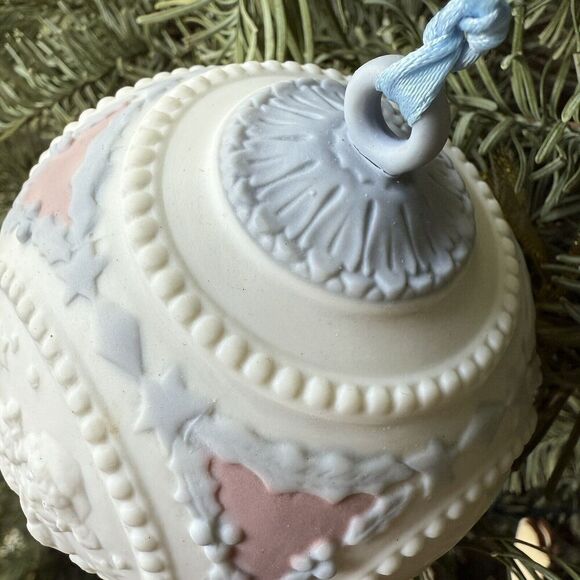Vintage LLADRO Christmas Ball Ornament Pink Blue Porcelain Bisque 1990-Spain-#5 - Picture 6 of 7